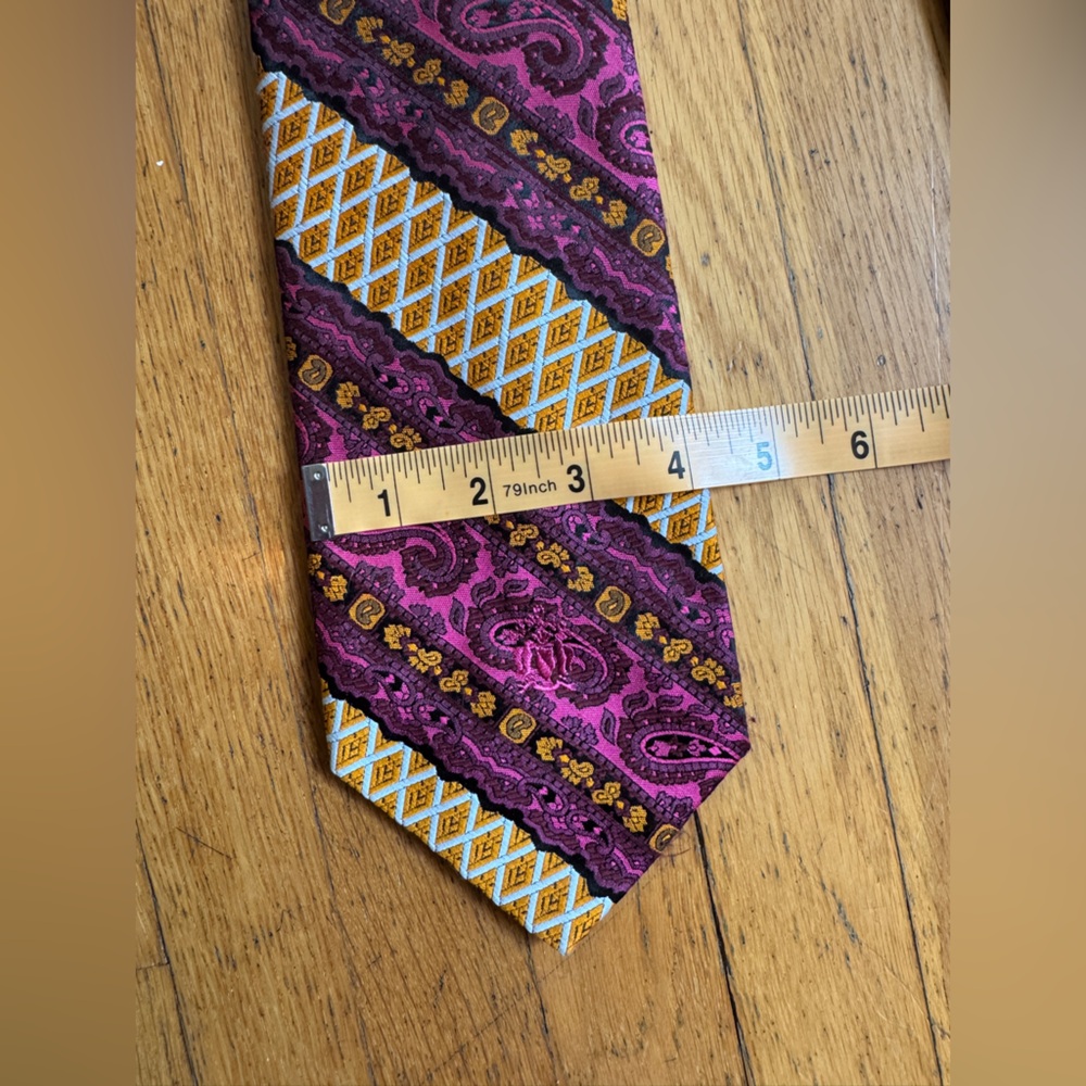 70s Vintage Oleg Cassini for Harris and Frank Yellow and Pink Paisley Silk Tie - Picture 6 of 6